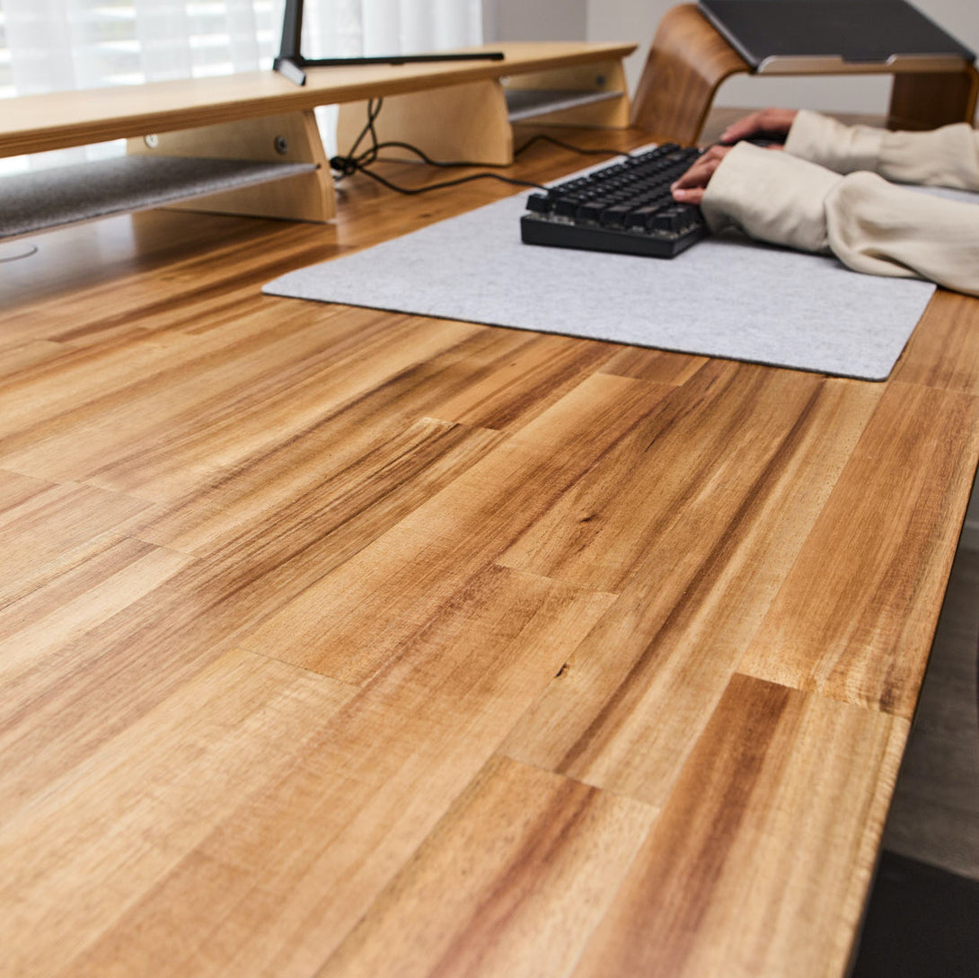 SIGNATURE STANDING DESK - Original